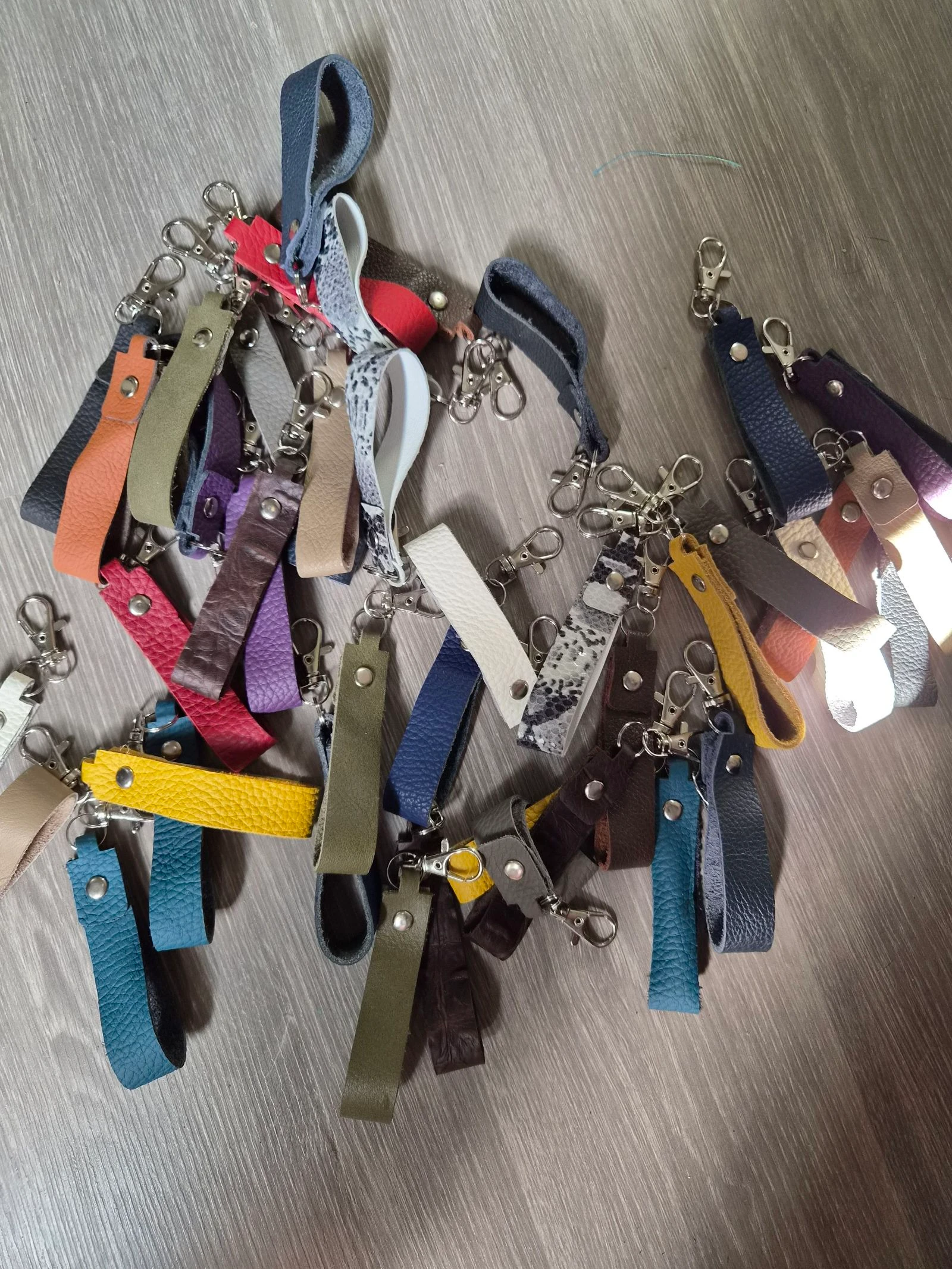 Genuine leather keychain – photo 3